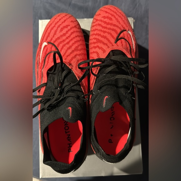 Selling my Nike Phantom GX Elite FG soccer cleats